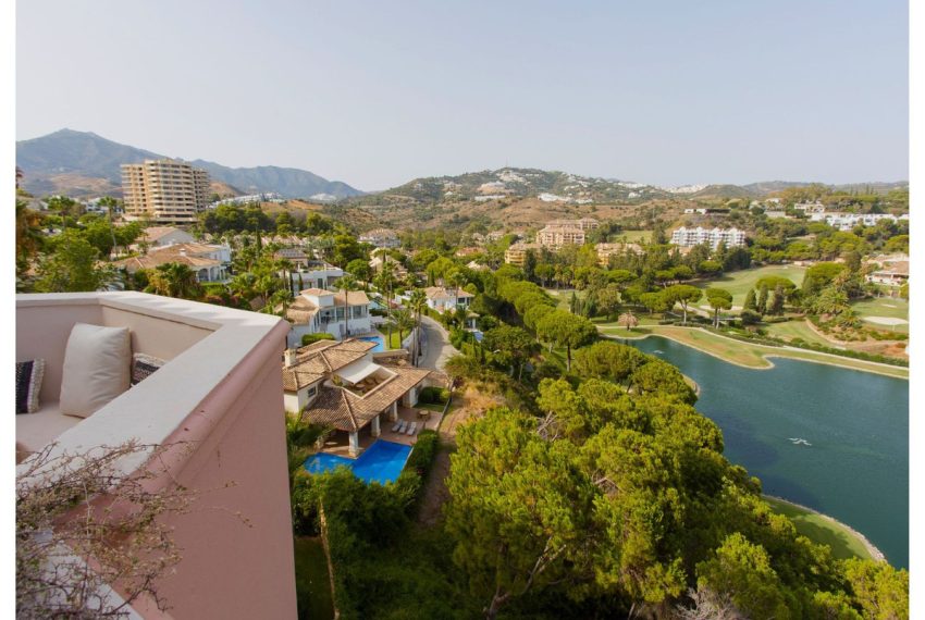R5210398-Apartment-For-Sale-Marbella-Penthouse-Duplex-4-Beds-310-Built-5