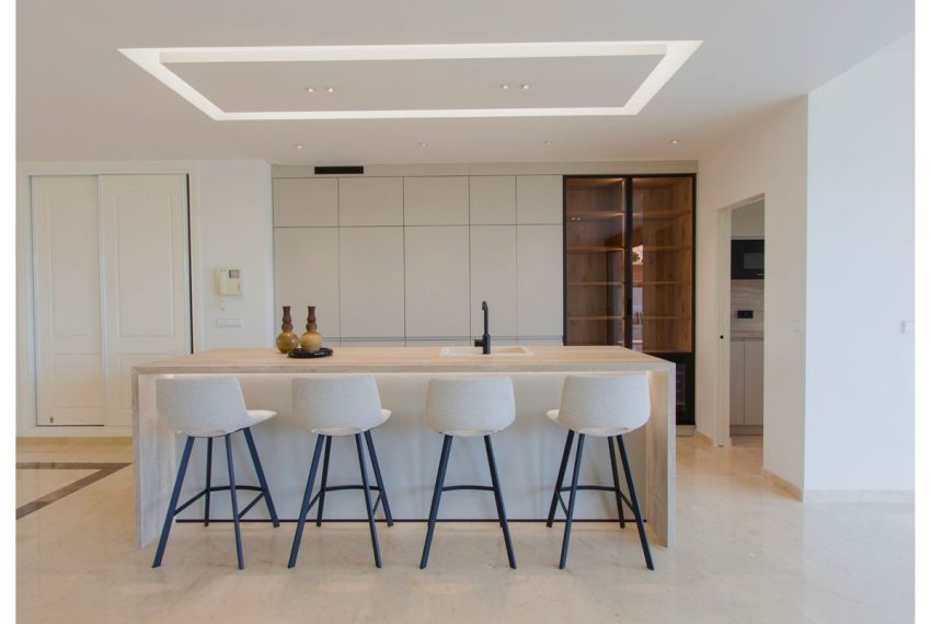 R5210398-Apartment-For-Sale-Marbella-Penthouse-Duplex-4-Beds-310-Built