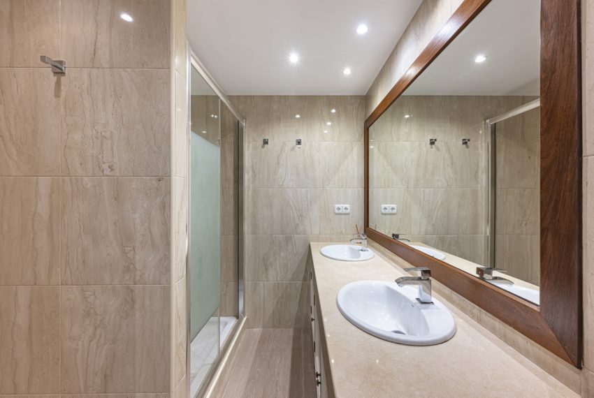 R5211262-Villa-For-Sale-Benahavis-Detached-5-Beds-536-Built-16