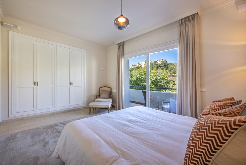 R5211262-Villa-For-Sale-Benahavis-Detached-5-Beds-536-Built-9