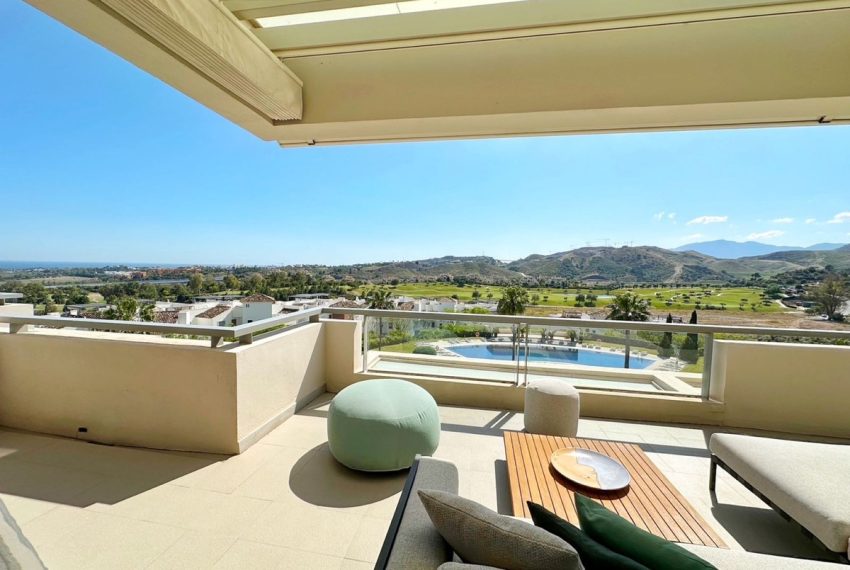 R5211541-Apartment-For-Sale-Los-Arqueros-Penthouse-Duplex-2-Beds-240-Built-2