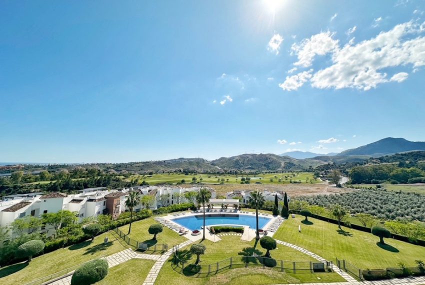 R5211541-Apartment-For-Sale-Los-Arqueros-Penthouse-Duplex-2-Beds-240-Built-5