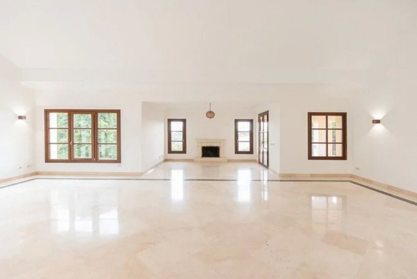 R5211868-Villa-For-Sale-Nueva-Andalucia-Detached-5-Beds-417-Built-15