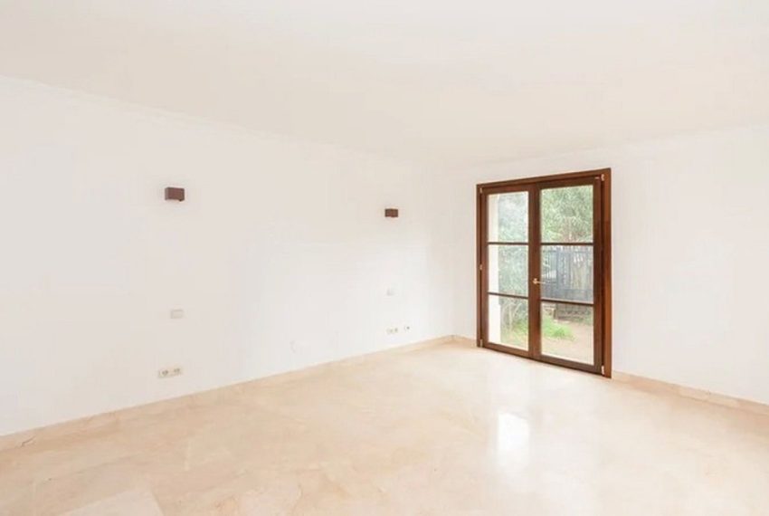 R5211868-Villa-For-Sale-Nueva-Andalucia-Detached-5-Beds-417-Built-19