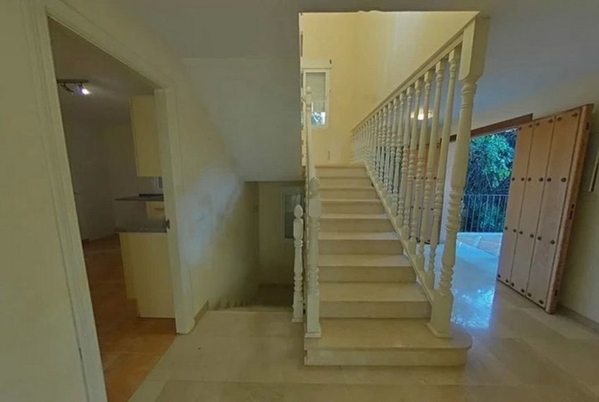 R5211886-Villa-For-Sale-Marbella-Detached-5-Beds-441-Built-14