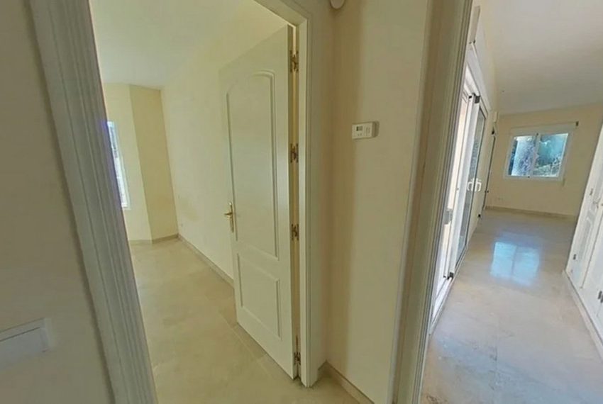 R5211886-Villa-For-Sale-Marbella-Detached-5-Beds-441-Built-18