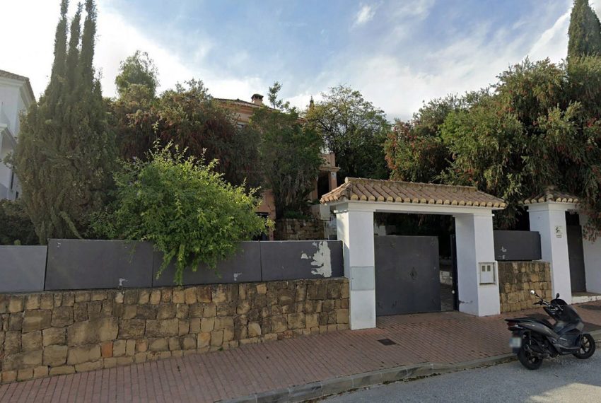 R5211886-Villa-For-Sale-Marbella-Detached-5-Beds-441-Built