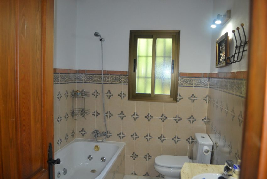 R3826894-Villa-For-Sale-Coin-Finca-5-Beds-200-Built-12