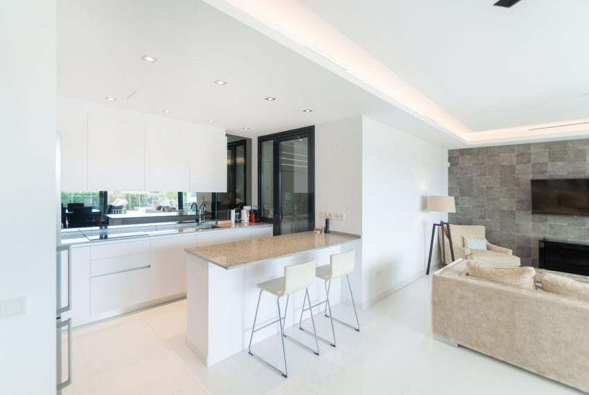 R4272295-Apartment-For-Sale-Benahavis-Ground-Floor-Apartment-3-Beds-130-Built-12