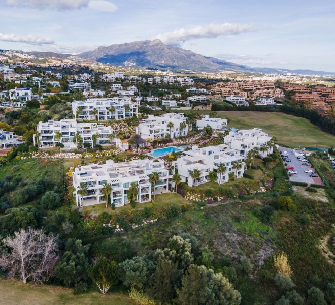 R4272295-Image 1-Ground Floor Apartment - 3 Beds - 130 Built