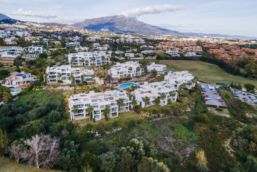 R4272295-Apartment-For-Sale-Benahavis-Ground-Floor-Apartment-3-Beds-130-Built