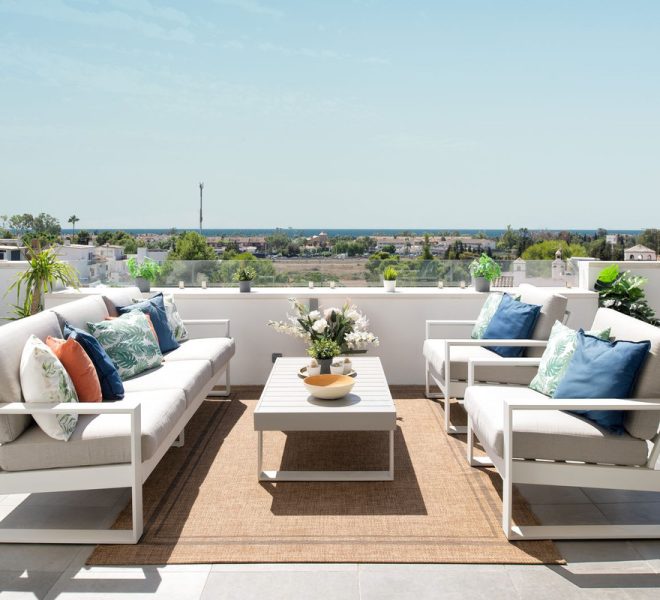 R4391587-Image 1-Penthouse - 3 Beds - 185 Built