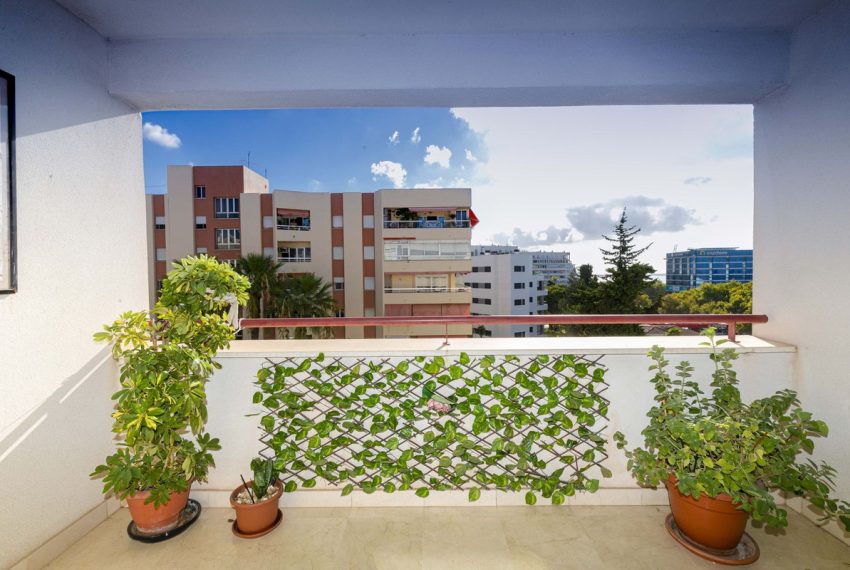 R4827436-Apartment-For-Sale-Marbella-Middle-Floor-Apartment-2-Beds-106-Built-1