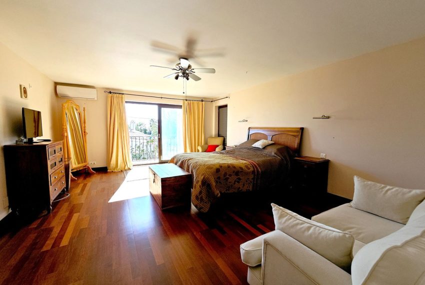 R4875823-Villa-For-Sale-Estepona-Detached-6-Beds-314-Built-18