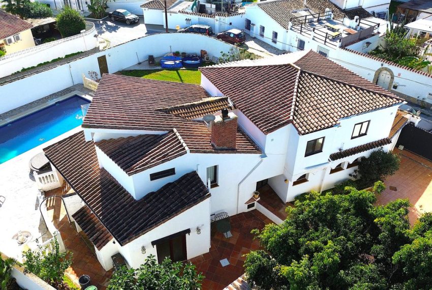 R4875823-Villa-For-Sale-Estepona-Detached-6-Beds-314-Built-3