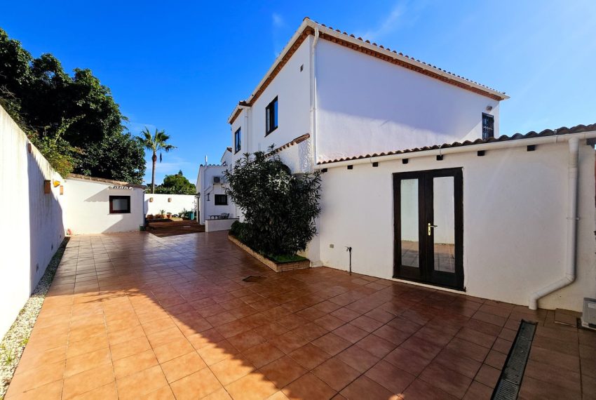R4875823-Villa-For-Sale-Estepona-Detached-6-Beds-314-Built-4