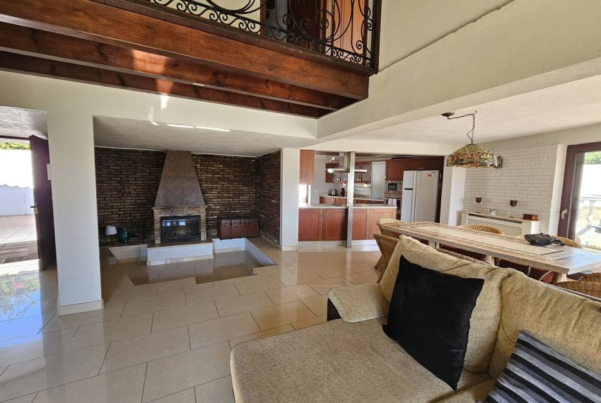 R4875823-Villa-For-Sale-Estepona-Detached-6-Beds-314-Built-8