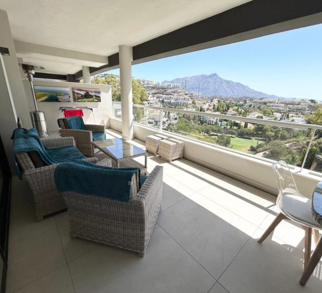 R4969888-Image 1-Middle Floor Apartment - 3 Beds - 105 Built