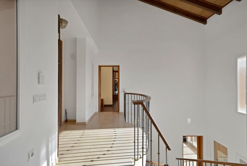 R4980115-Villa-For-Sale-Marbella-Detached-4-Beds-385-Built-11