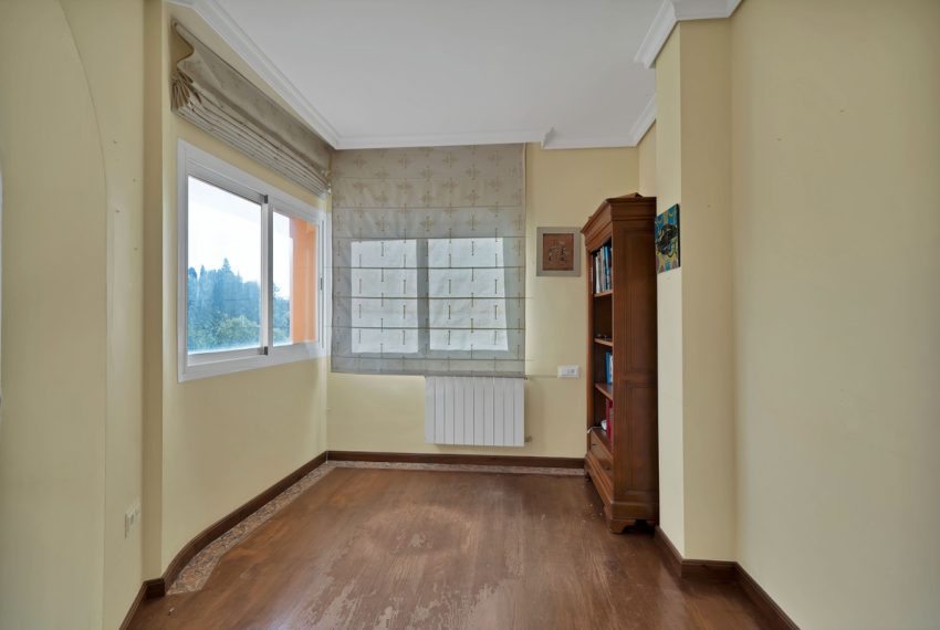 R4980115-Villa-For-Sale-Marbella-Detached-4-Beds-385-Built-15