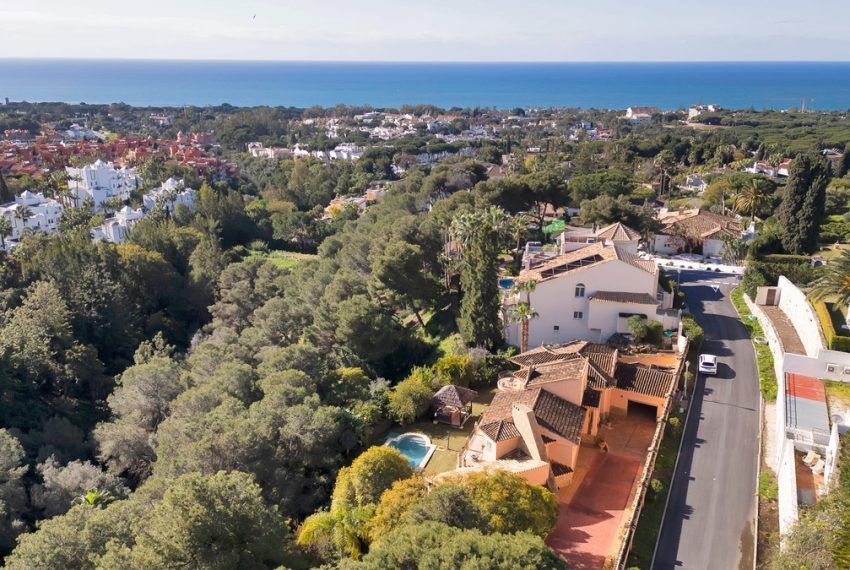 R4980115-Villa-For-Sale-Marbella-Detached-4-Beds-385-Built-2