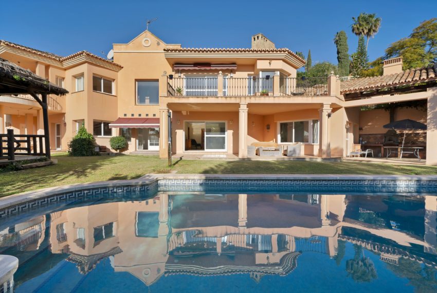 R4980115-Villa-For-Sale-Marbella-Detached-4-Beds-385-Built-5