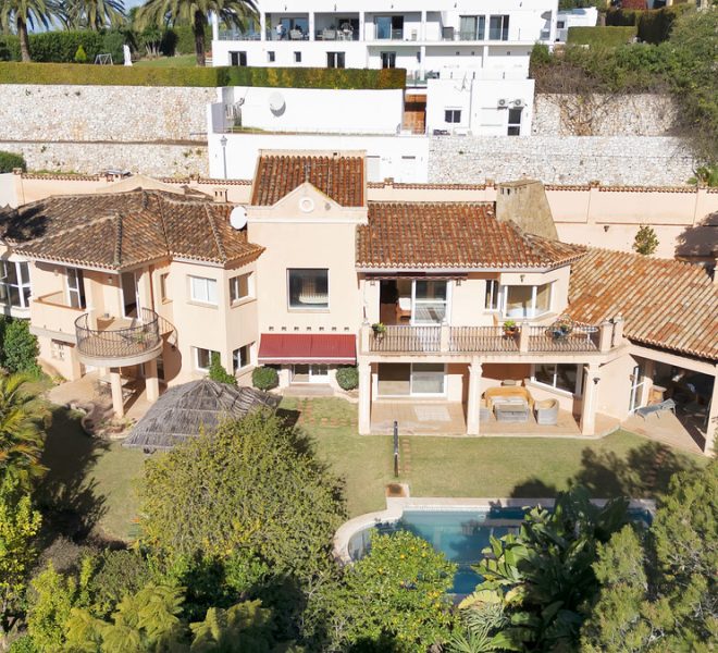 R4980115-Image 1-Detached - 4 Beds - 385 Built