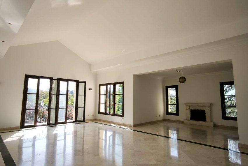 R4986676-Villa-For-Sale-Nueva-Andalucia-Detached-5-Beds-449-Built-16