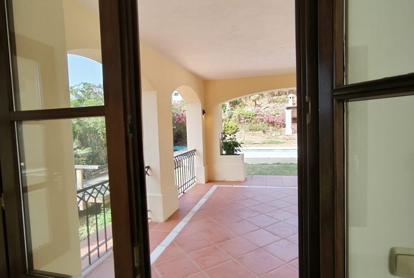 R4986676-Villa-For-Sale-Nueva-Andalucia-Detached-5-Beds-449-Built-17