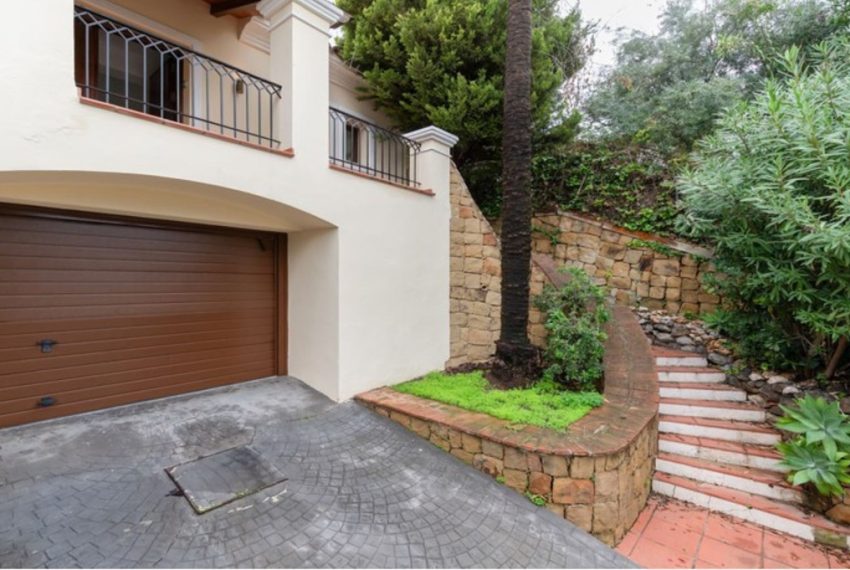 R4986676-Villa-For-Sale-Nueva-Andalucia-Detached-5-Beds-449-Built-6