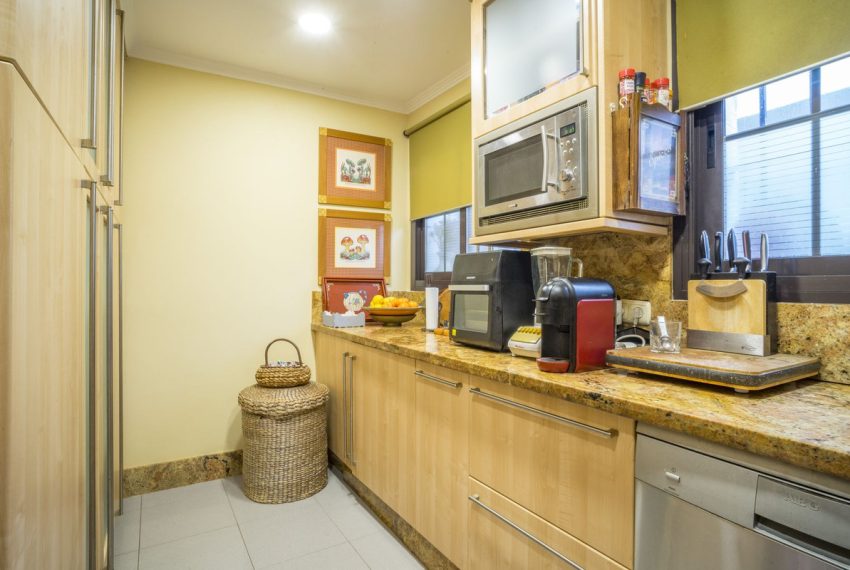 R4988542-Apartment-For-Sale-Nueva-Andalucia-Ground-Floor-Apartment-3-Beds-124-Built-10