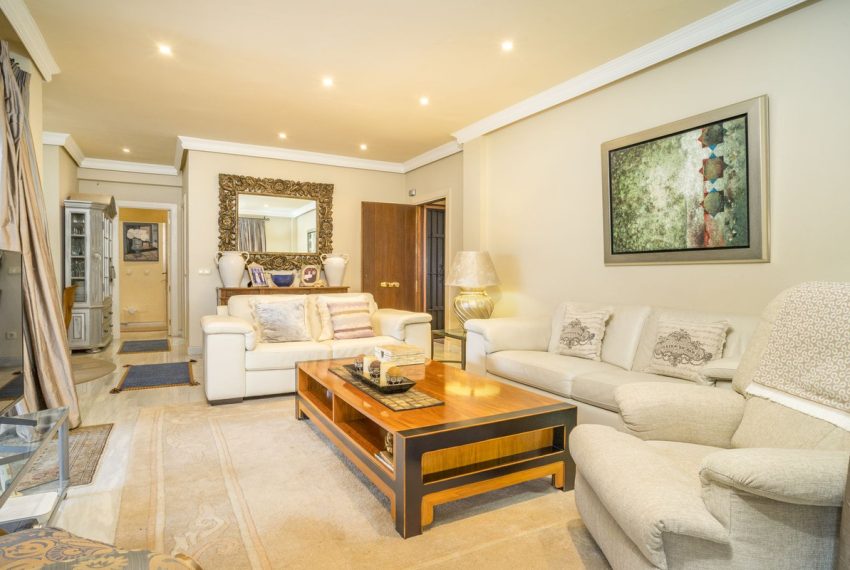 R4988542-Apartment-For-Sale-Nueva-Andalucia-Ground-Floor-Apartment-3-Beds-124-Built-6