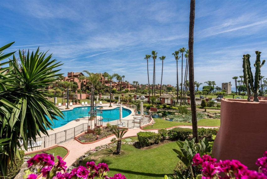 R5007919-Apartment-For-Sale-New-Golden-Mile-Penthouse-3-Beds-163-Built-12