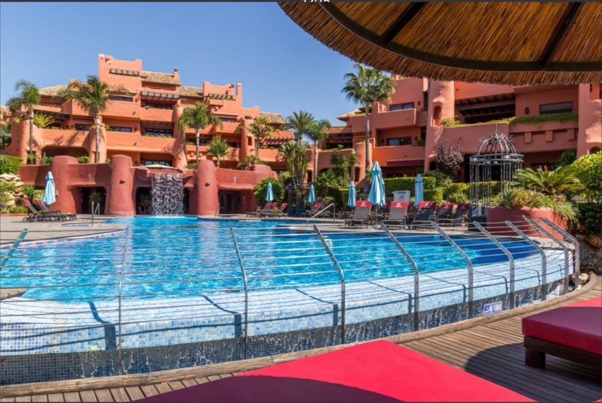 R5007919-Apartment-For-Sale-New-Golden-Mile-Penthouse-3-Beds-163-Built-13