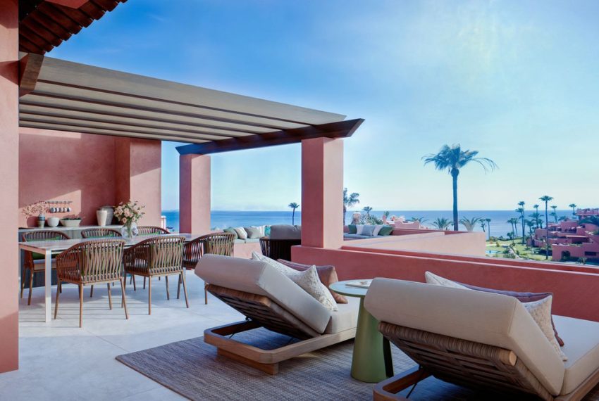 R5007919-Apartment-For-Sale-New-Golden-Mile-Penthouse-3-Beds-163-Built