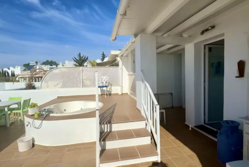 R5010196-Apartment-For-Sale-The-Golden-Mile-Penthouse-2-Beds-165-Built-4