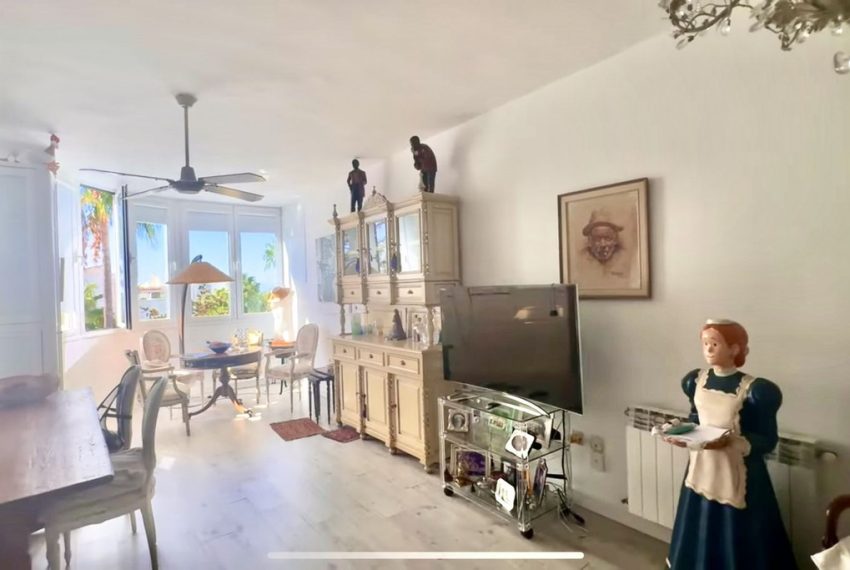 R5010196-Apartment-For-Sale-The-Golden-Mile-Penthouse-2-Beds-165-Built-7