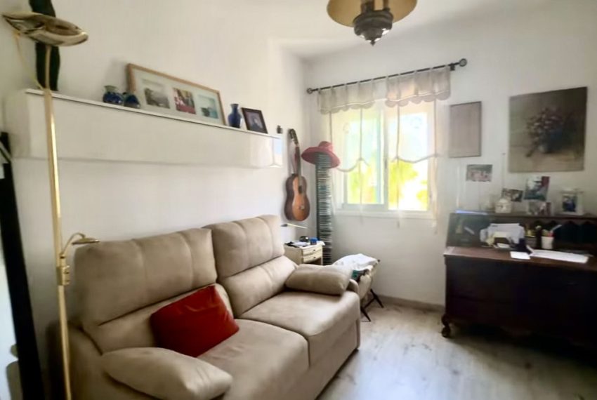 R5010196-Apartment-For-Sale-The-Golden-Mile-Penthouse-2-Beds-165-Built-9