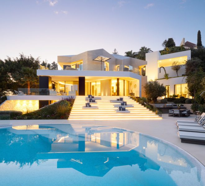 R5026426-Image 1-Detached - 5 Beds - 555 Built