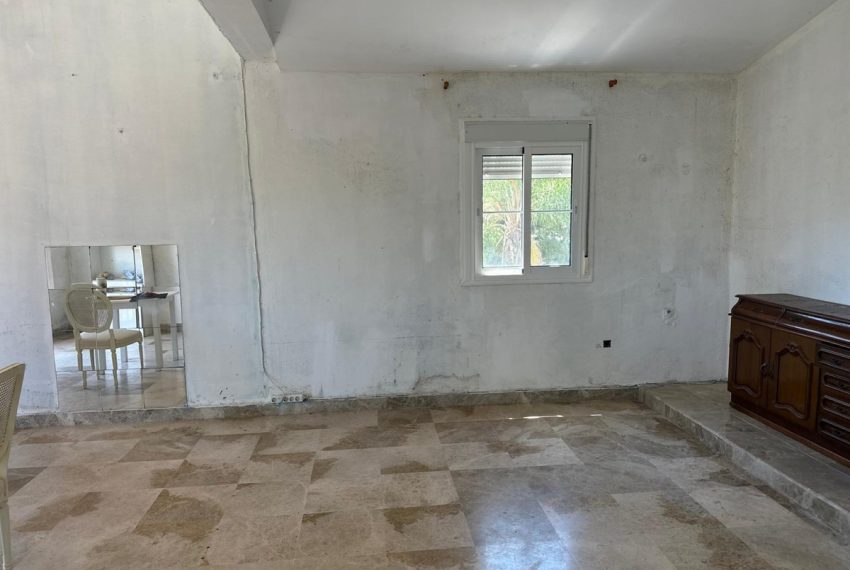 R5048824-Villa-For-Sale-Nueva-Andalucia-Detached-7-Beds-356-Built-5