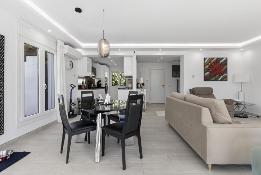 R5050750-Villa-For-Sale-Estepona-Detached-3-Beds-125-Built-10