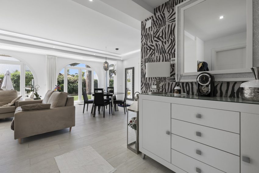 R5050750-Villa-For-Sale-Estepona-Detached-3-Beds-125-Built-12