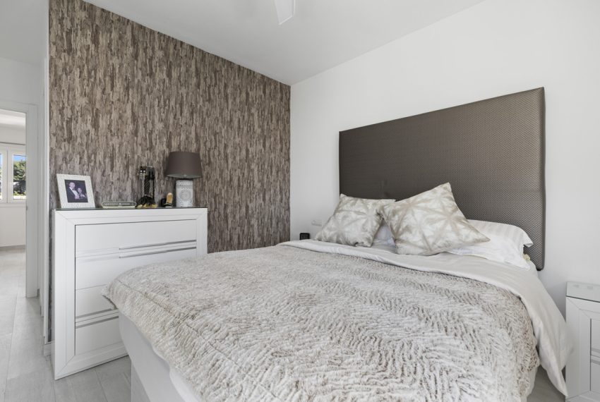 R5050750-Villa-For-Sale-Estepona-Detached-3-Beds-125-Built-17