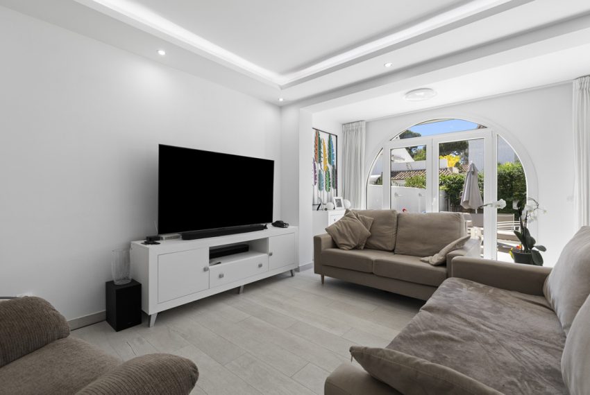 R5050750-Villa-For-Sale-Estepona-Detached-3-Beds-125-Built-7