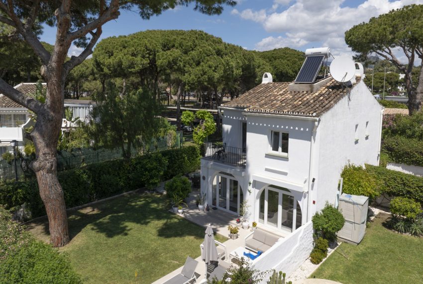 R5050750-Villa-For-Sale-Estepona-Detached-3-Beds-125-Built