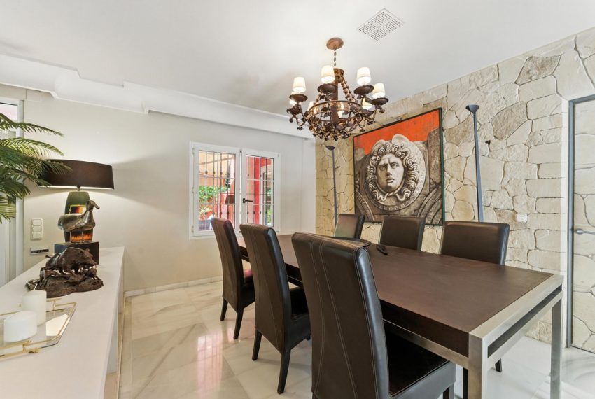 R5133331-Villa-For-Sale-Marbella-Detached-10-Beds-679-Built-17