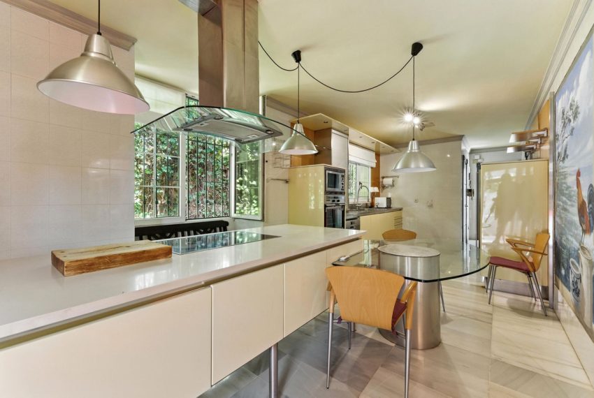 R5133331-Villa-For-Sale-Marbella-Detached-10-Beds-679-Built-19