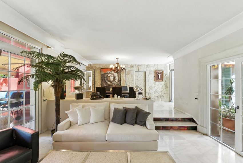 R5133331-Villa-For-Sale-Marbella-Detached-10-Beds-679-Built-9