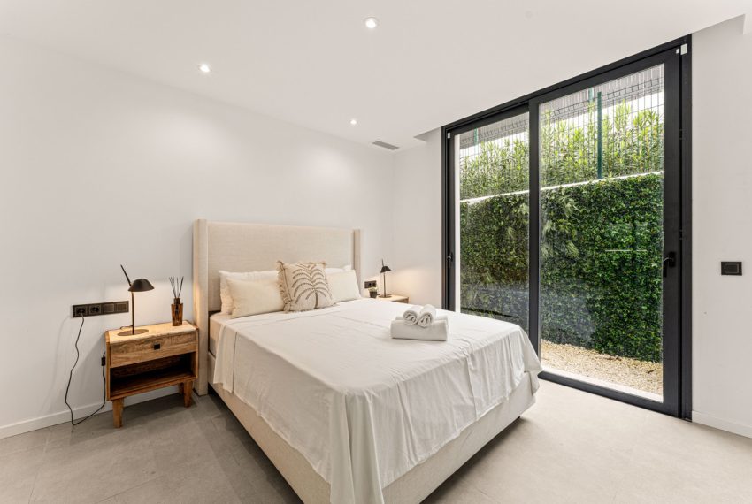 R5173120-Villa-For-Sale-El-Paraiso-Detached-5-Beds-312-Built-17