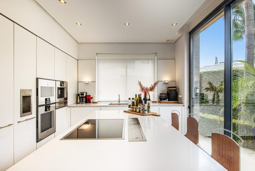 R5179864-Villa-For-Sale-The-Golden-Mile-Detached-5-Beds-360-Built-10